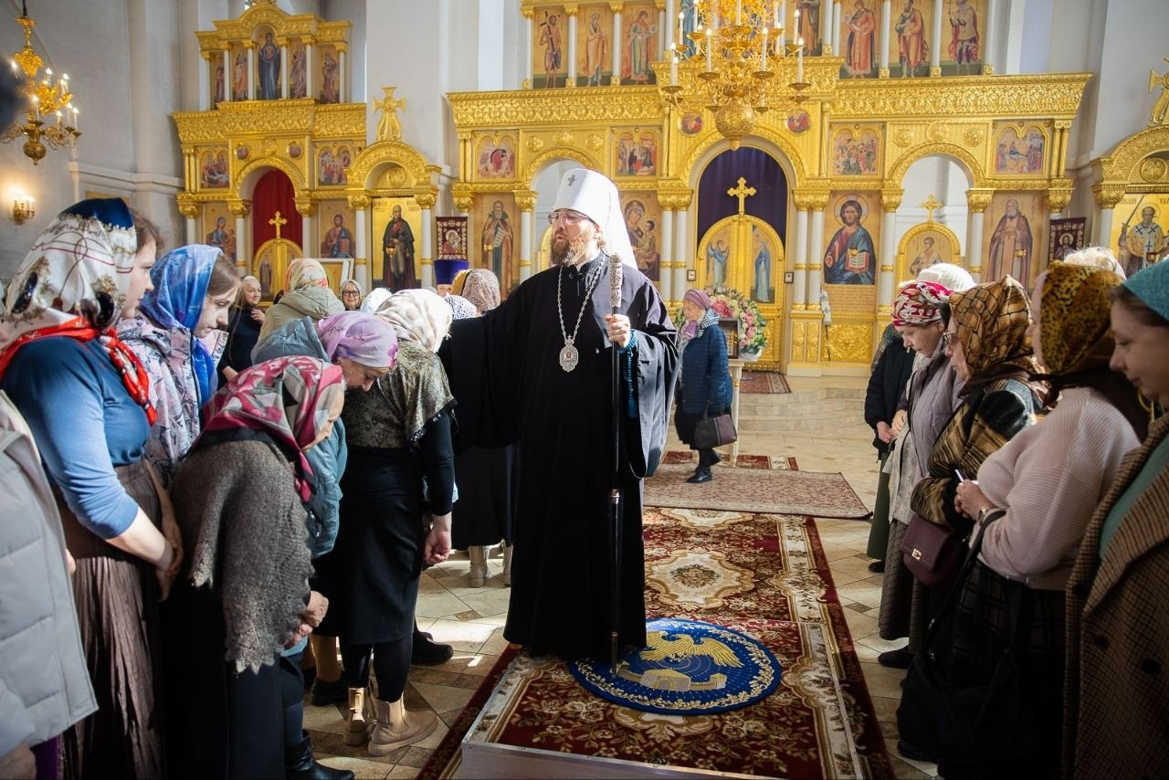 Благочинный Северо-западного округа храма принял участие в Архиерейском Богослужении В Николо-Тихвинском Соборном храме Г. САРАТОВА. Саратовское Северо-Западное благочиние