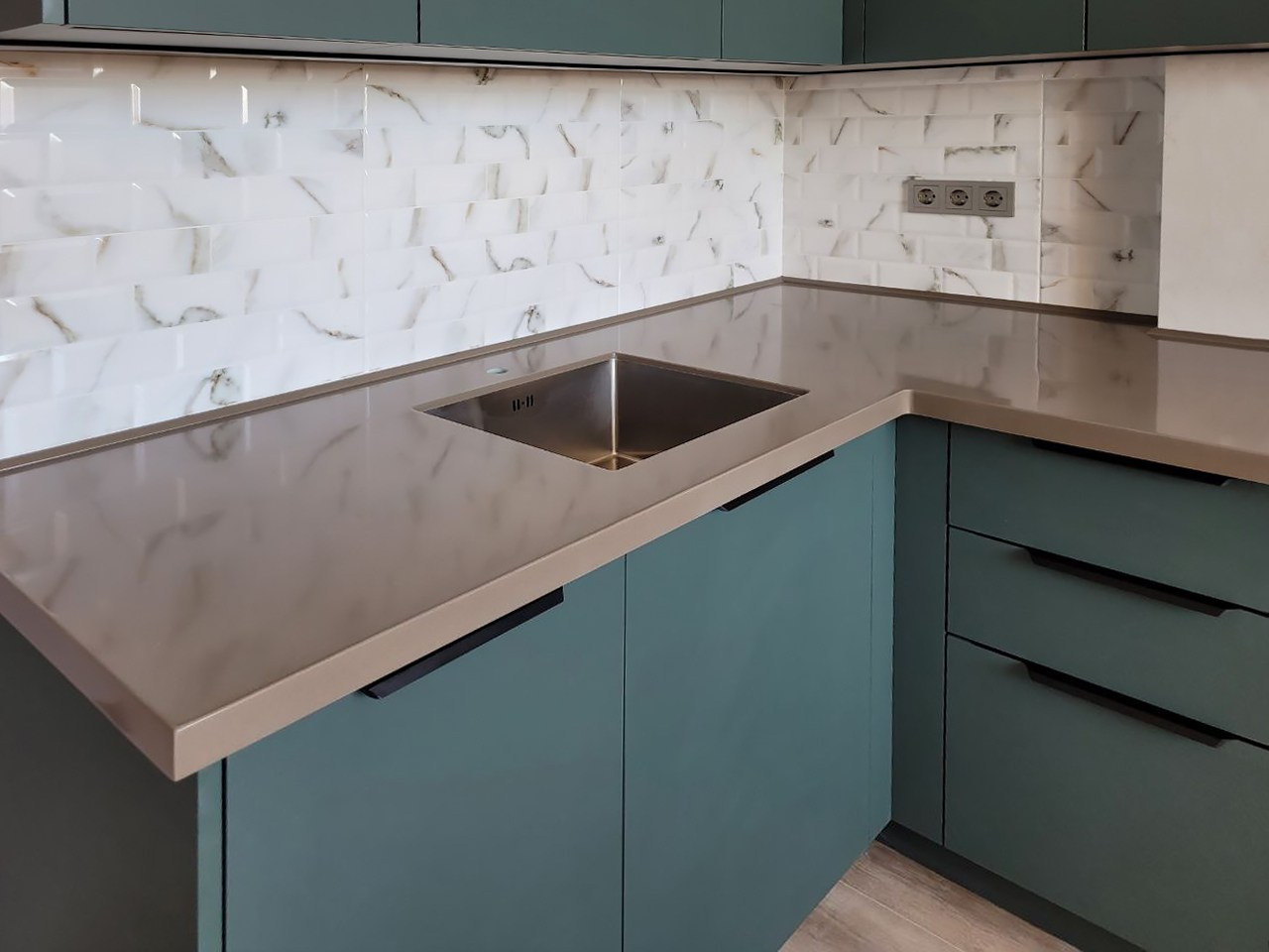 Кухни на заказ в Евпатории. Мебель на заказ в Евпатории