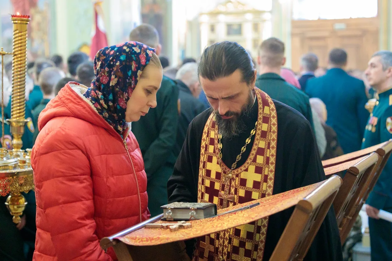 МИТРОПОЛИТ ИГНАТИЙ СОВЕРШИЛ БОЖЕСТВЕННУЮ ЛИТУРГИЮ В ПОКРОВСКОМ СОБОРЕ. Саратовское Северо-Западное благочиние