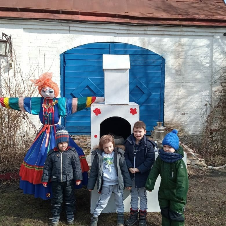 🥞🔥 Широкая Масленица на Почтовой Станции: веселье, традиции и блины! 🔥🥞