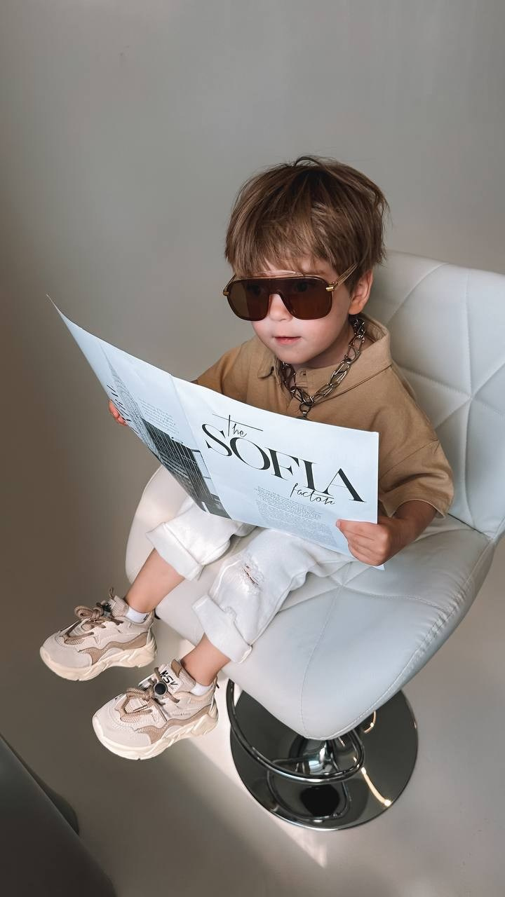 Модель для предметной съемки мальчик Радэль Казань| Sale Easy