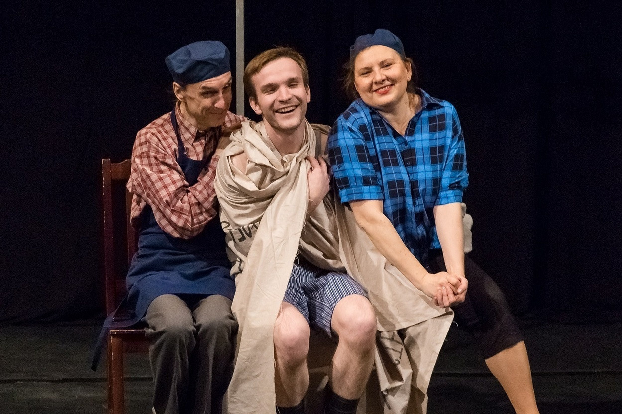 «Восхитительные истории парикмахера Наконечникова» спектакль, комедия. Театр "Палитра" режиссёр - Владимир Сабельфельд