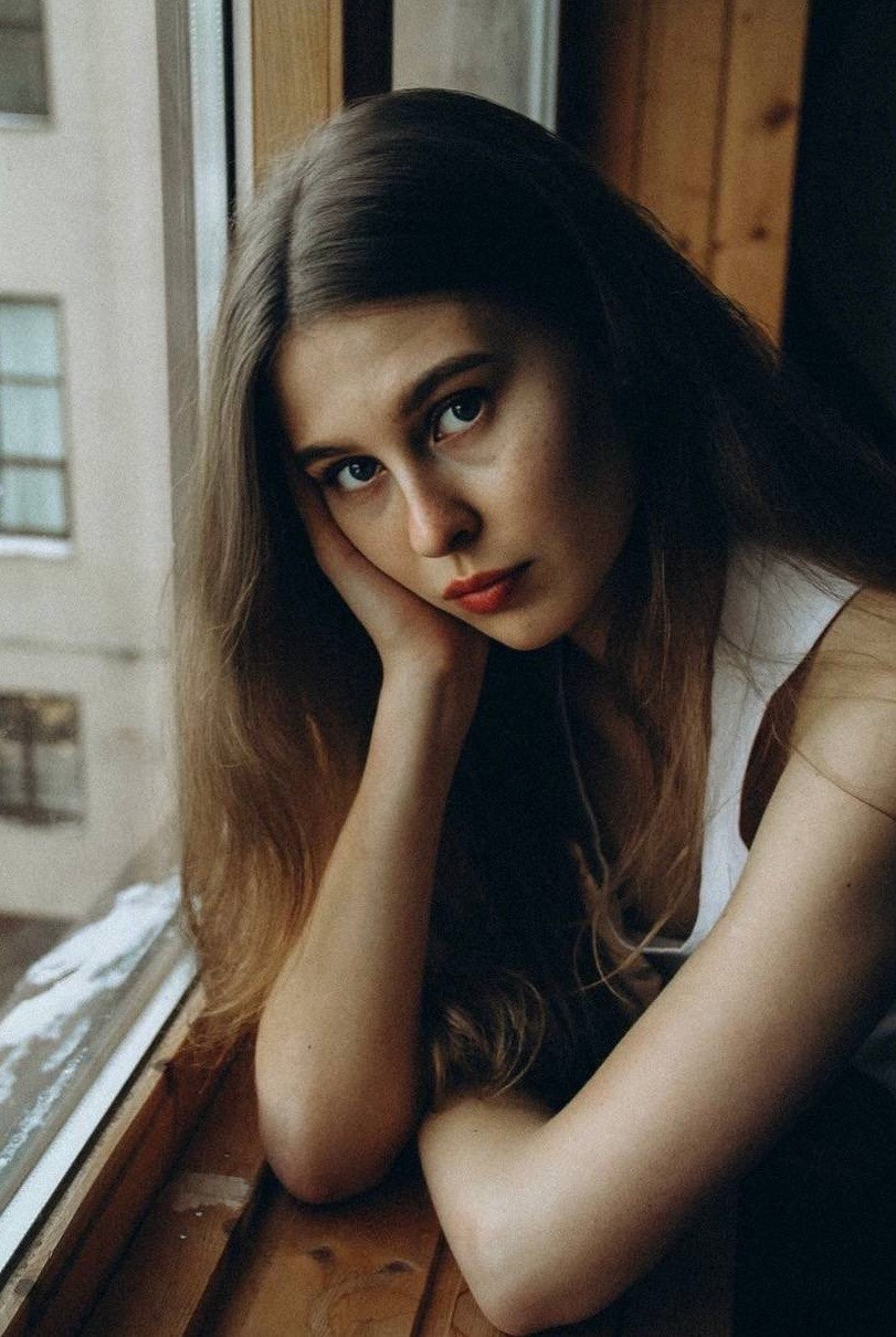 Asya Utrom | Portrait film photographer