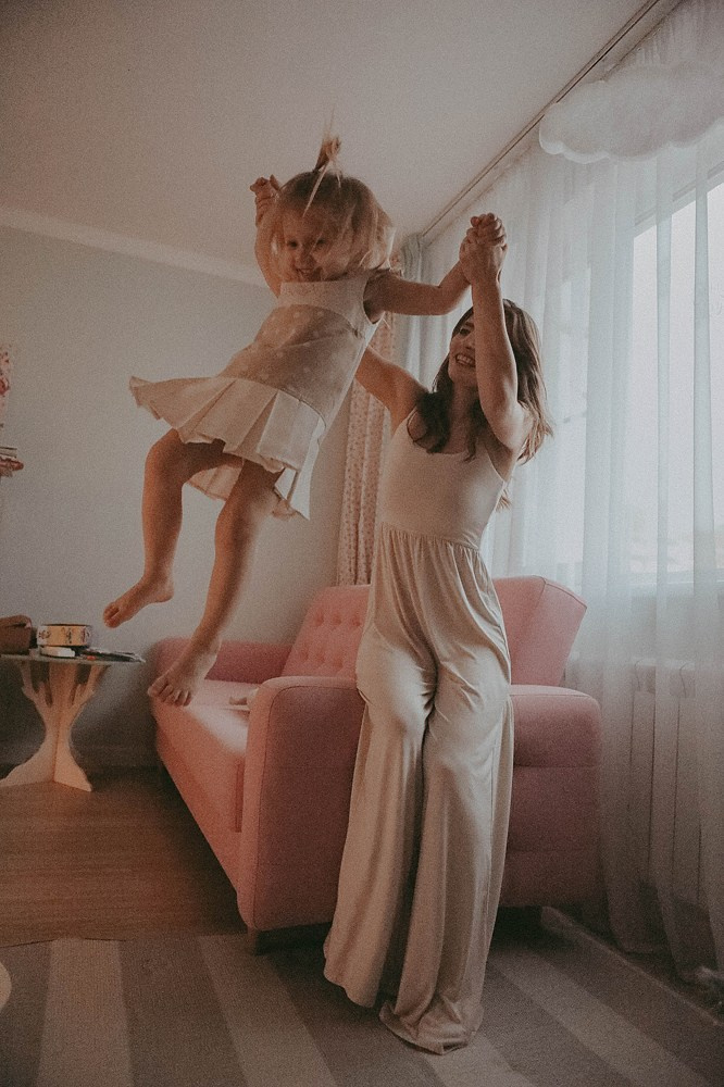 Домашняя уютная семейная фотоссесия. Саша + Саша = трое детей. Катя Сидор — фотограф в Москве