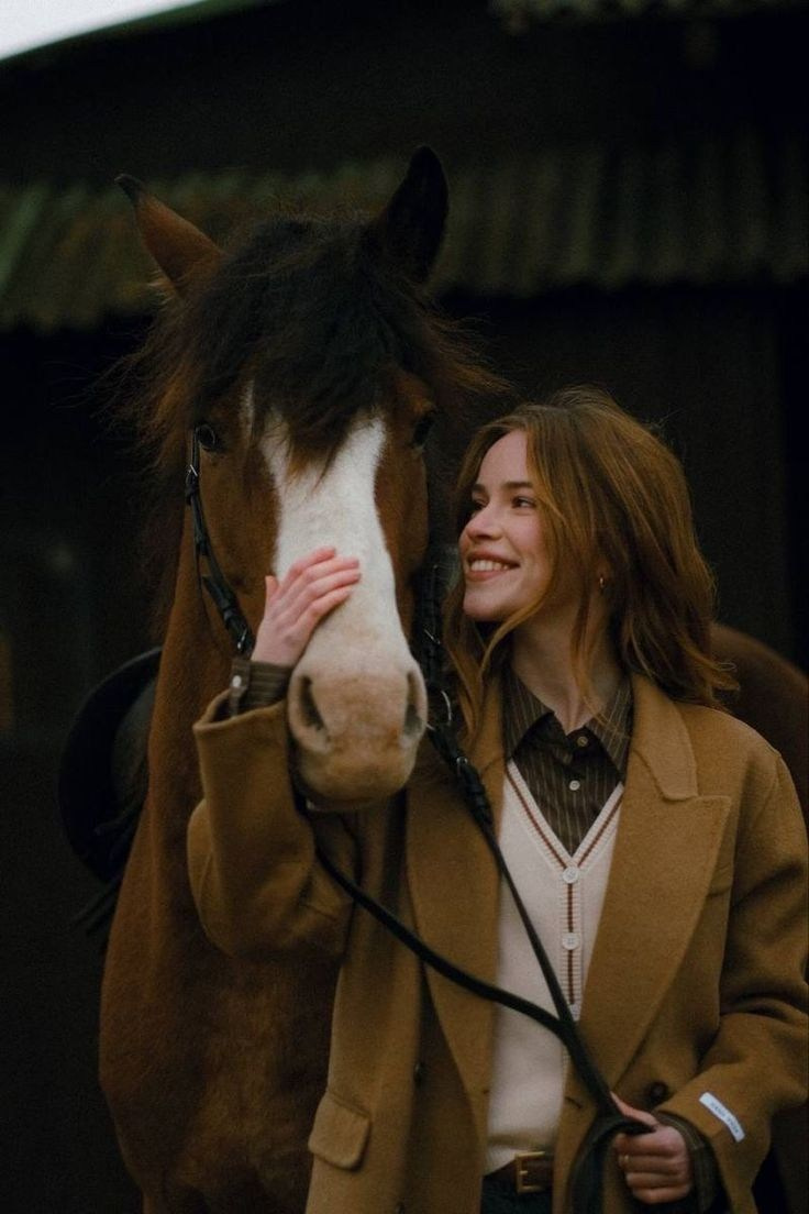 Конная Фотосессия с Конкурной Лошадью в стиле «Английский шик аристократии». Victoria Radjevna Репортажный Фотограф — Видеограф Москва • Санкт-Петербург