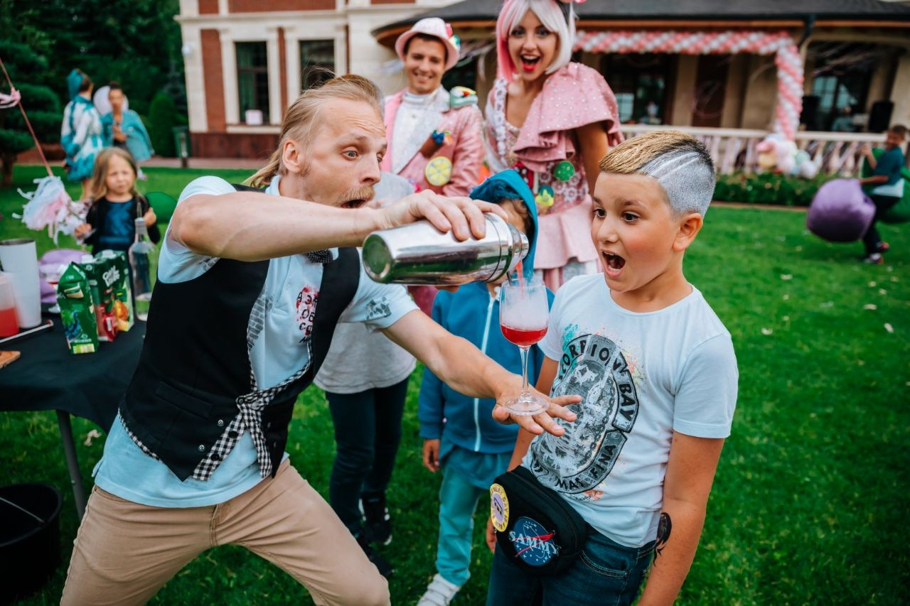 Ведущий + диджей + кавер-певица + флейринг-шоу на любой праздник для детей и взрослых в Москве и МО