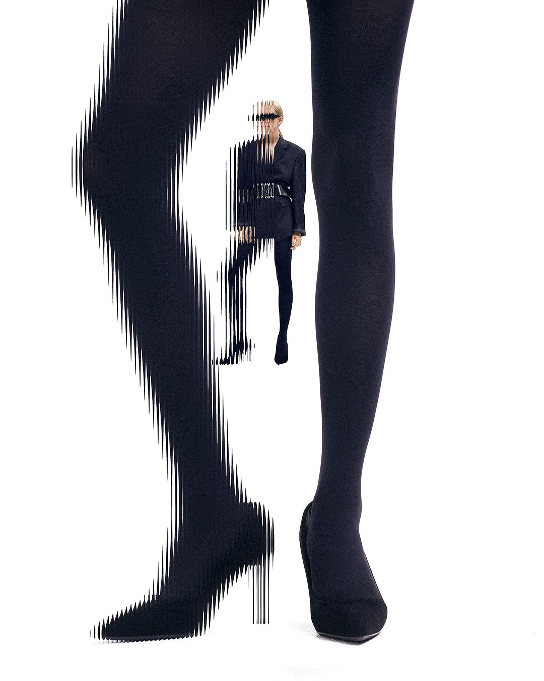 Съемка через рифленую панель на белом фоне, фэшн съемка в Казани на циклораме с рифленой панелью