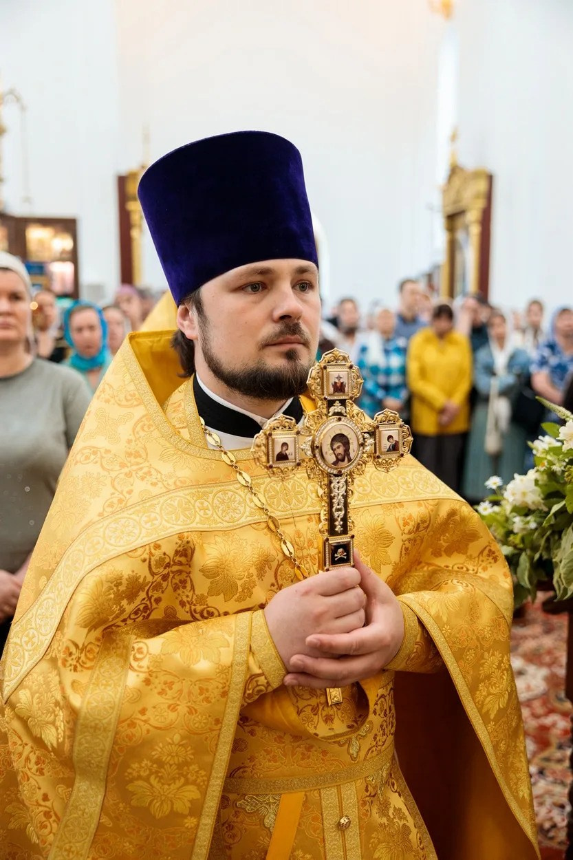 МИТРОПОЛИТ ИГНАТИЙ СОВЕРШИЛ БОЖЕСТВЕННУЮ ЛИТУРГИЮ В ХРАМЕ СВЯТОГО ВЕЛИКОМУЧЕНИКА ГЕОРГИЯ ПОБЕДОНОСЦА. Саратовское Северо-Западное благочиние