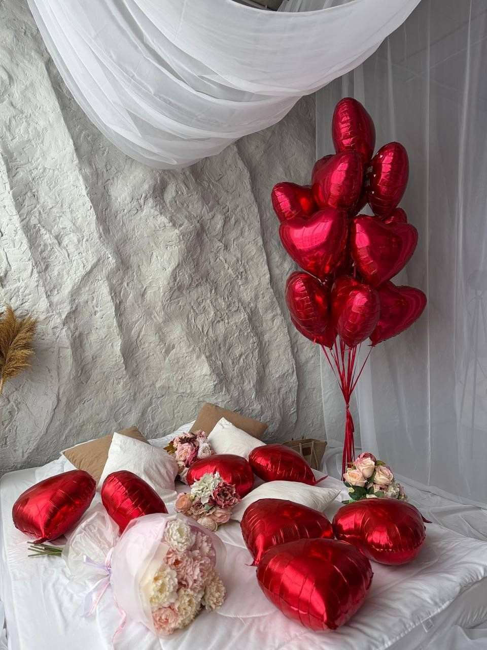 14th Valentine’s Day. Шары с гелием, фотозоны Нови Сад Белград. Balone i dekoracije od balona Novi Sad Beograd