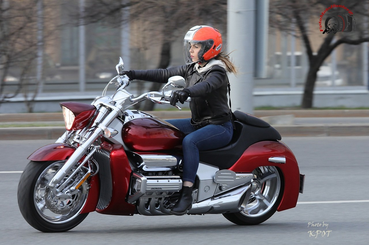 FotoMotoHunterZ — фотографии мотоциклистов на улицах города