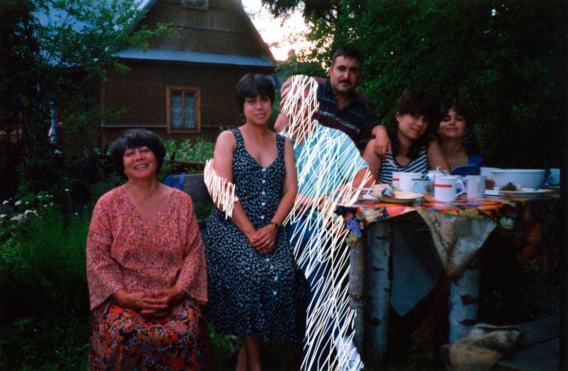 Карточка на память. Asya Bobritskaya is a multidisciplinary artist