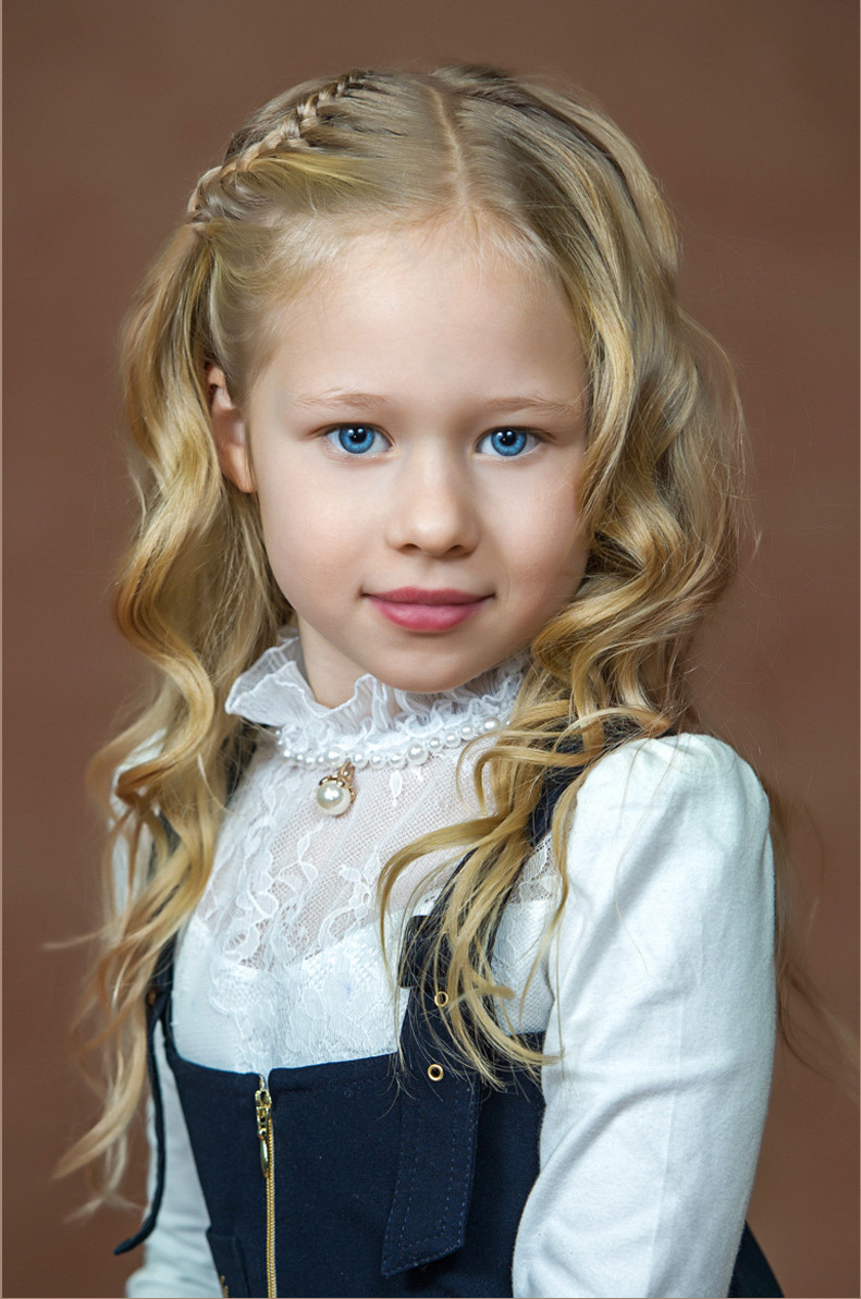 Детский и семейный фотограф в Москве. Выпускные альбомы. Частные съемки