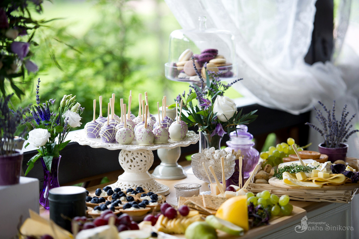 Профессиональная свадебная фотосессия в Москве и московской области. Выпускные альбомы. Частные съемки