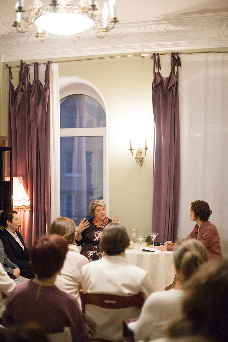 В Петербурге время чая. ФОТОГРАФ ЛИЛИЯ БИЧУРИНА