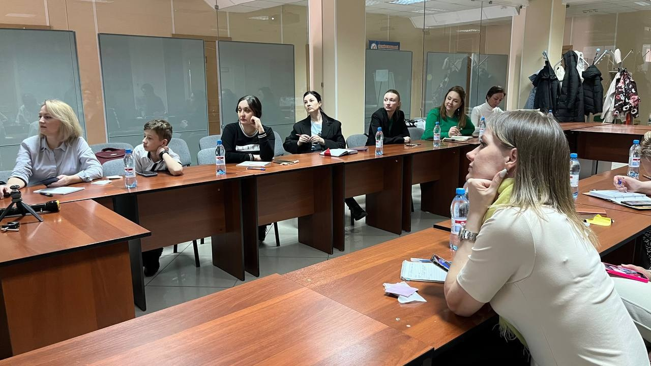 Мастер- класс по мобильной съемке и монтажу видеороликов. Фотограф в Омске Таня Бережная