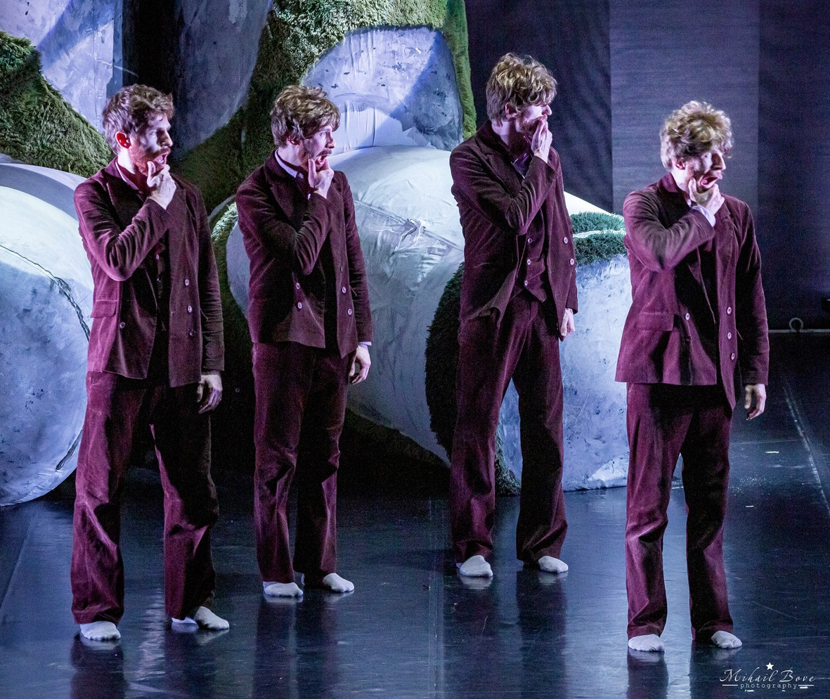 «Девушка с фарфоровыми глазами». Провинциальные танцы.Спектакль. Фотограф для маркетплейсов Михаил Бове