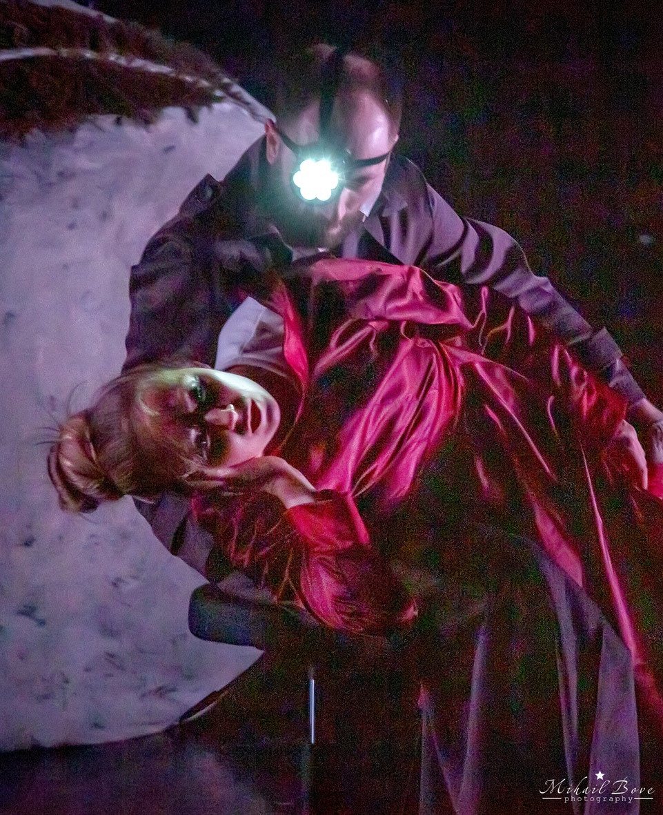 «Девушка с фарфоровыми глазами». Провинциальные танцы.Спектакль. Фотограф для маркетплейсов Михаил Бове