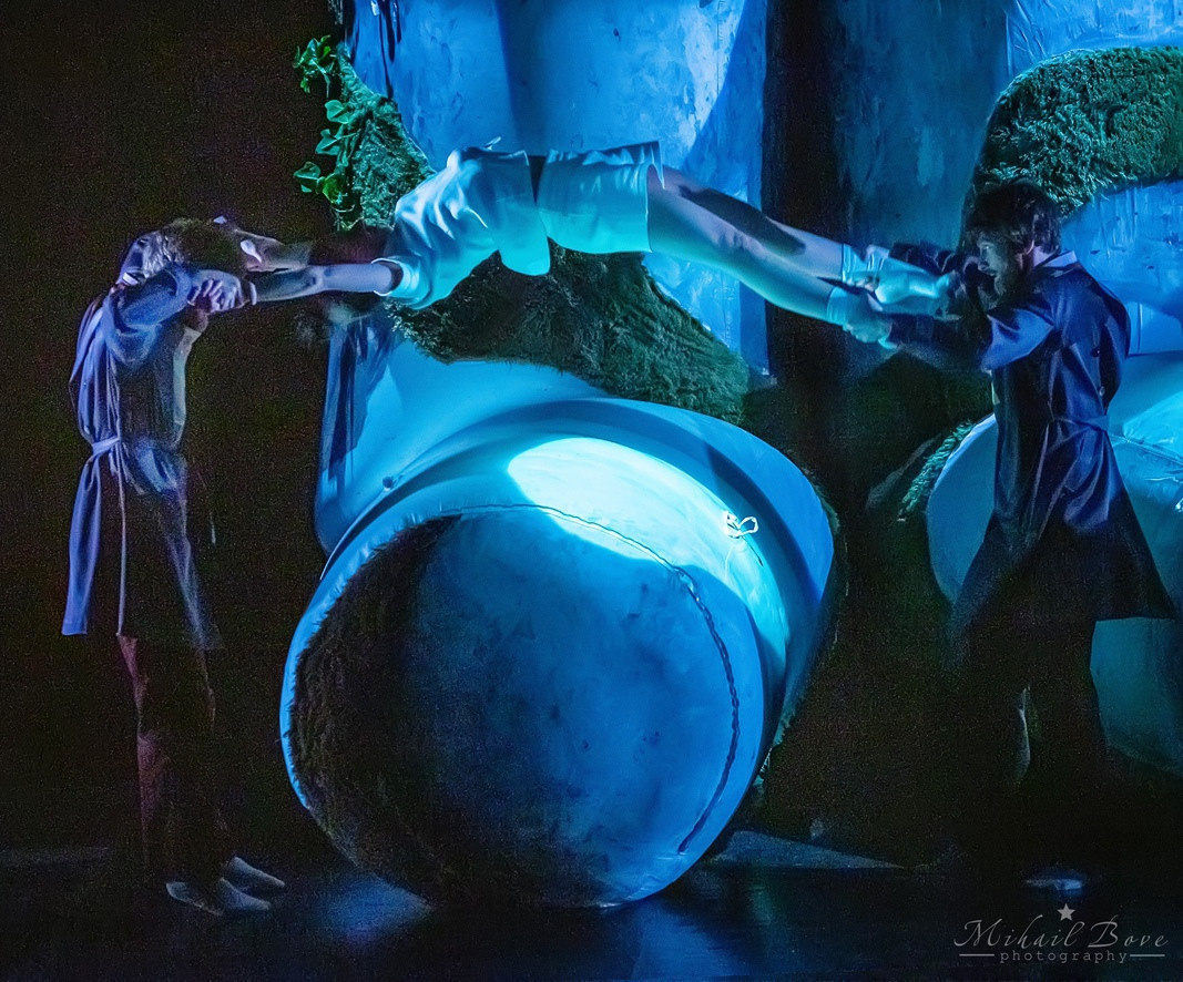 «Девушка с фарфоровыми глазами». Провинциальные танцы.Спектакль. Фотограф для маркетплейсов Михаил Бове