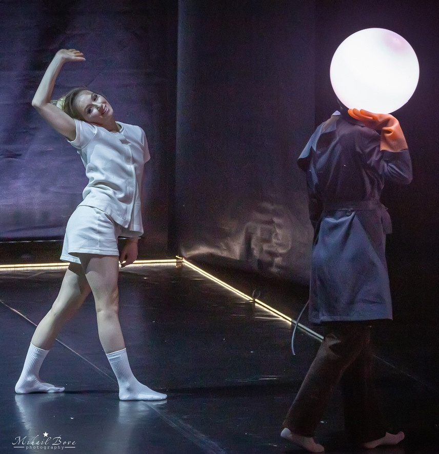 «Девушка с фарфоровыми глазами». Провинциальные танцы.Спектакль. Фотограф для маркетплейсов Михаил Бове