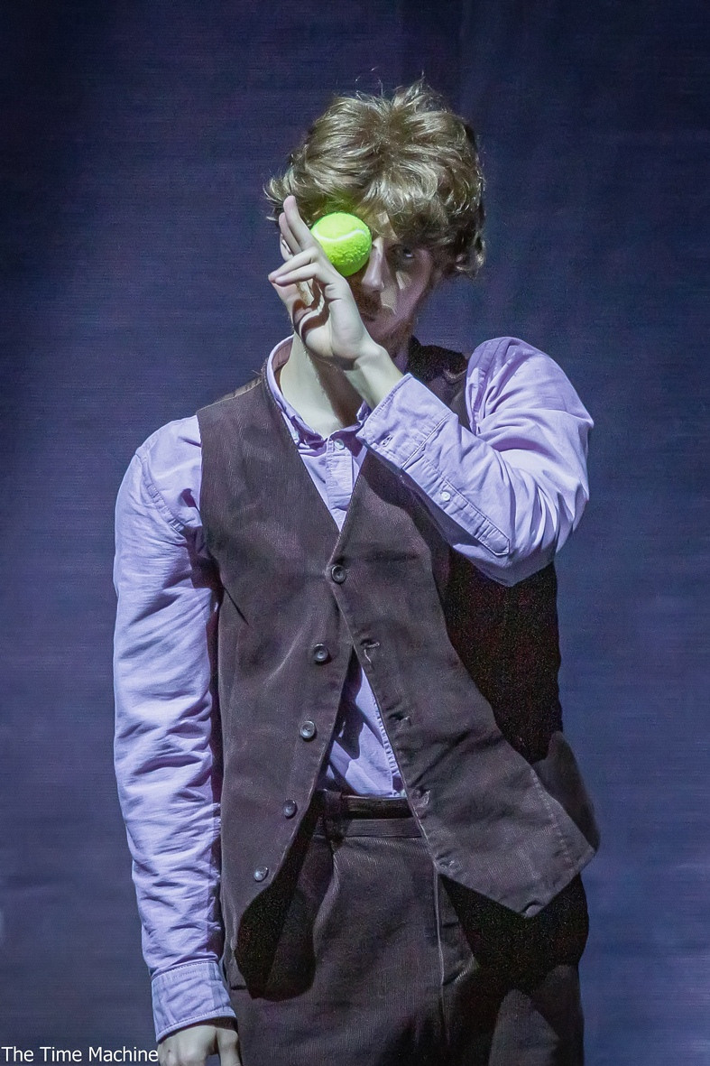 «Девушка с фарфоровыми глазами». Провинциальные танцы.Спектакль. Фотограф для маркетплейсов Михаил Бове