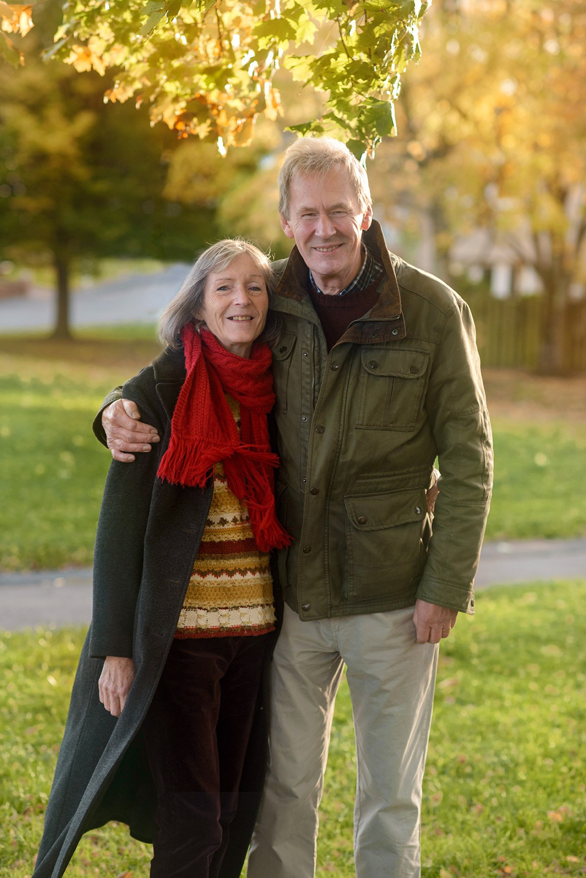 Photo session for a couple in a local autumn Scotland park. Elena Carruthers family photographer in Scotland (Edinburgh, Glasgow)