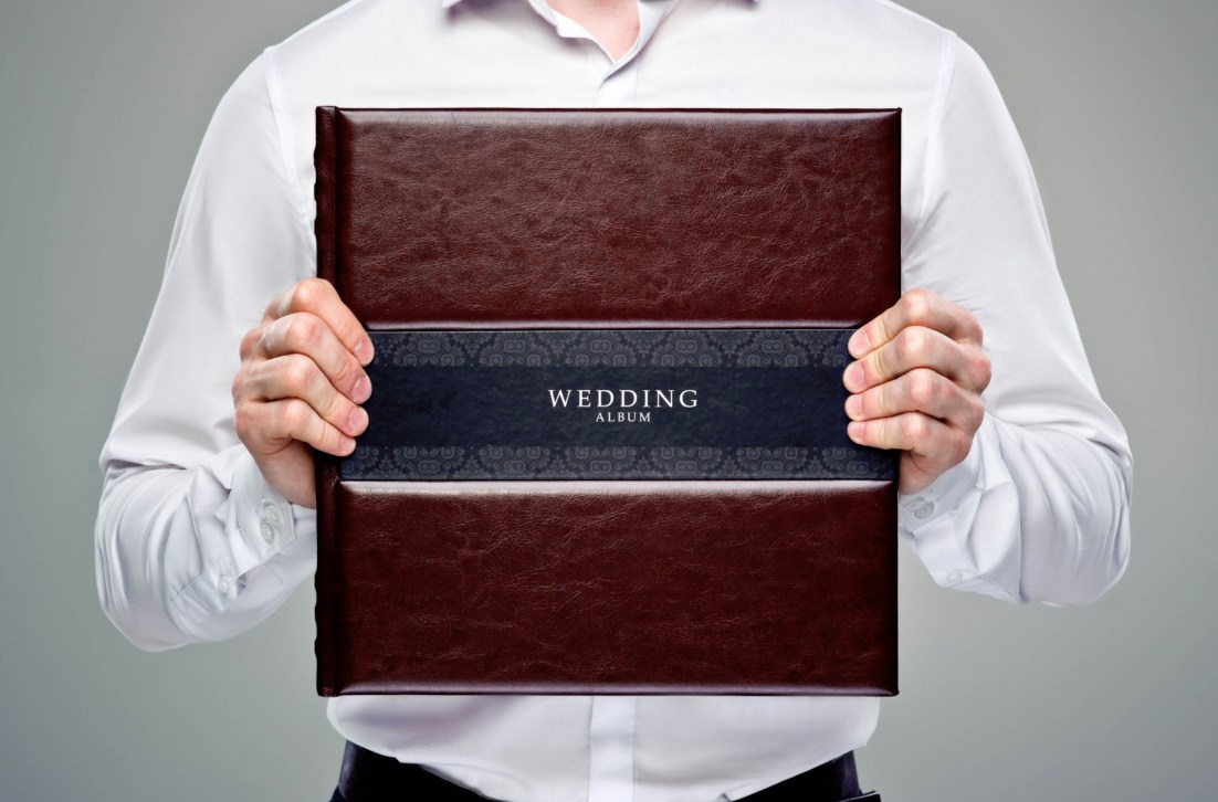 Information and price for the services of a photographer in Scotland. Elena Carruthers family photographer in Scotland (Edinburgh, Glasgow)