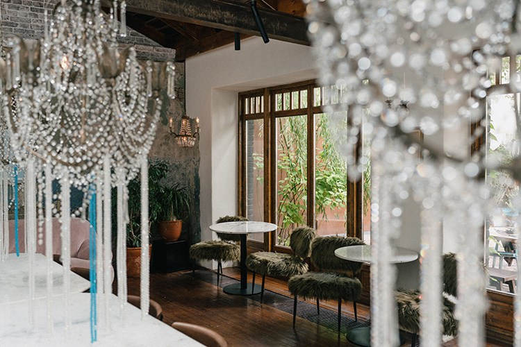 Регистрация брака и свадебная фотосессия в пространстве Яуза Плейс. Свадебный фотограф Москва — Сергей и Татьяна