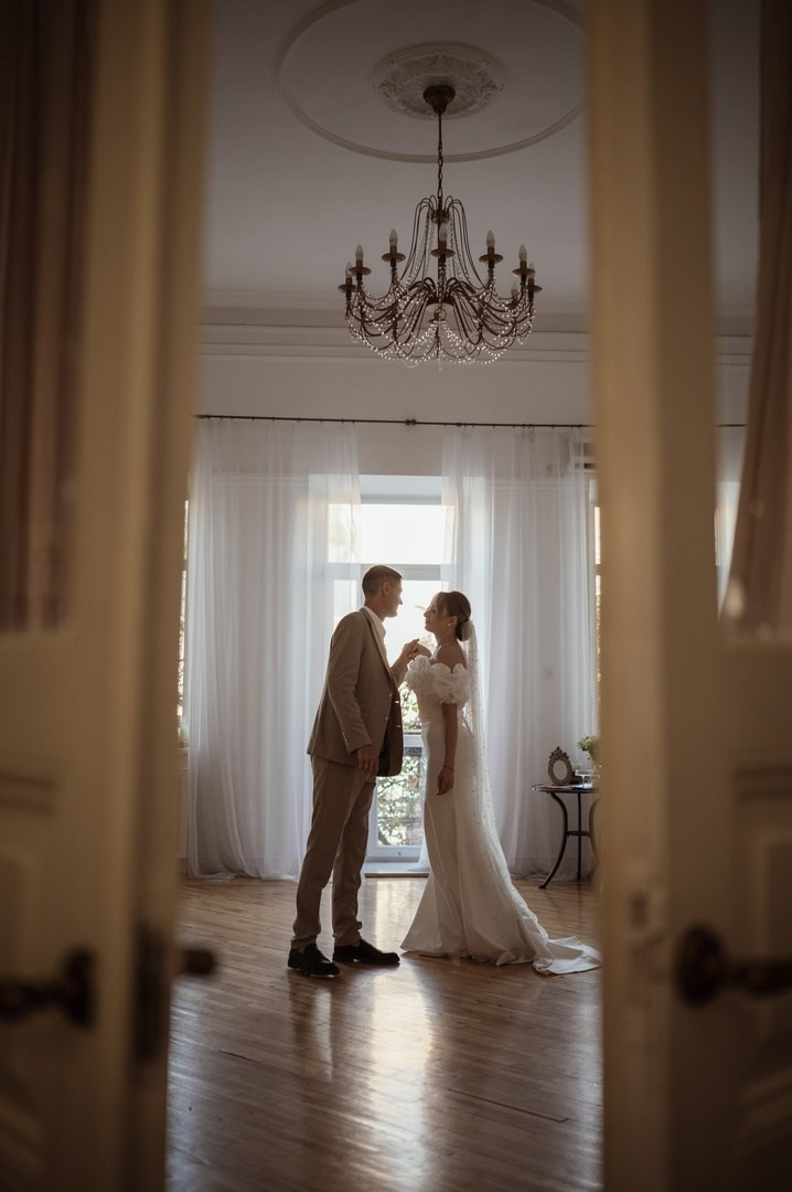 Лучшие Фотостудии Симферополя - топ-мета для сьемки в 2025. Профессиональная фотосъемка в Крыму. Натуральные эмоции и живые кадры. Забронируйте дату прямо сейчас!