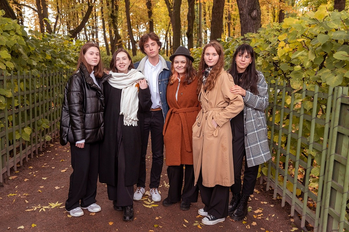 Фотосессия «День с классом». 9, 11 класс. Выпускные альбомы СПБ. Фотограф в Садик и Школу