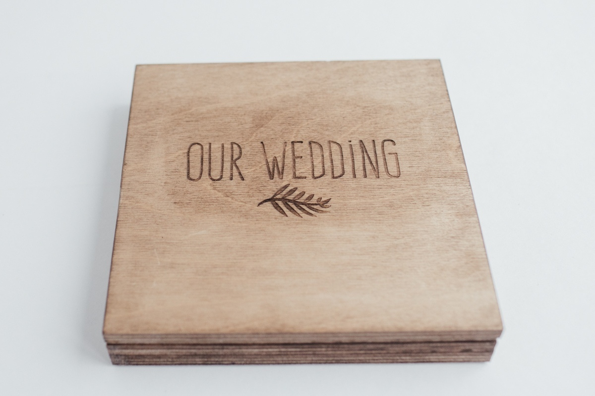 Альбом с примерами свадебных книг. Свадебный фотограф в Санкт-Петербурге Волощук Евгений