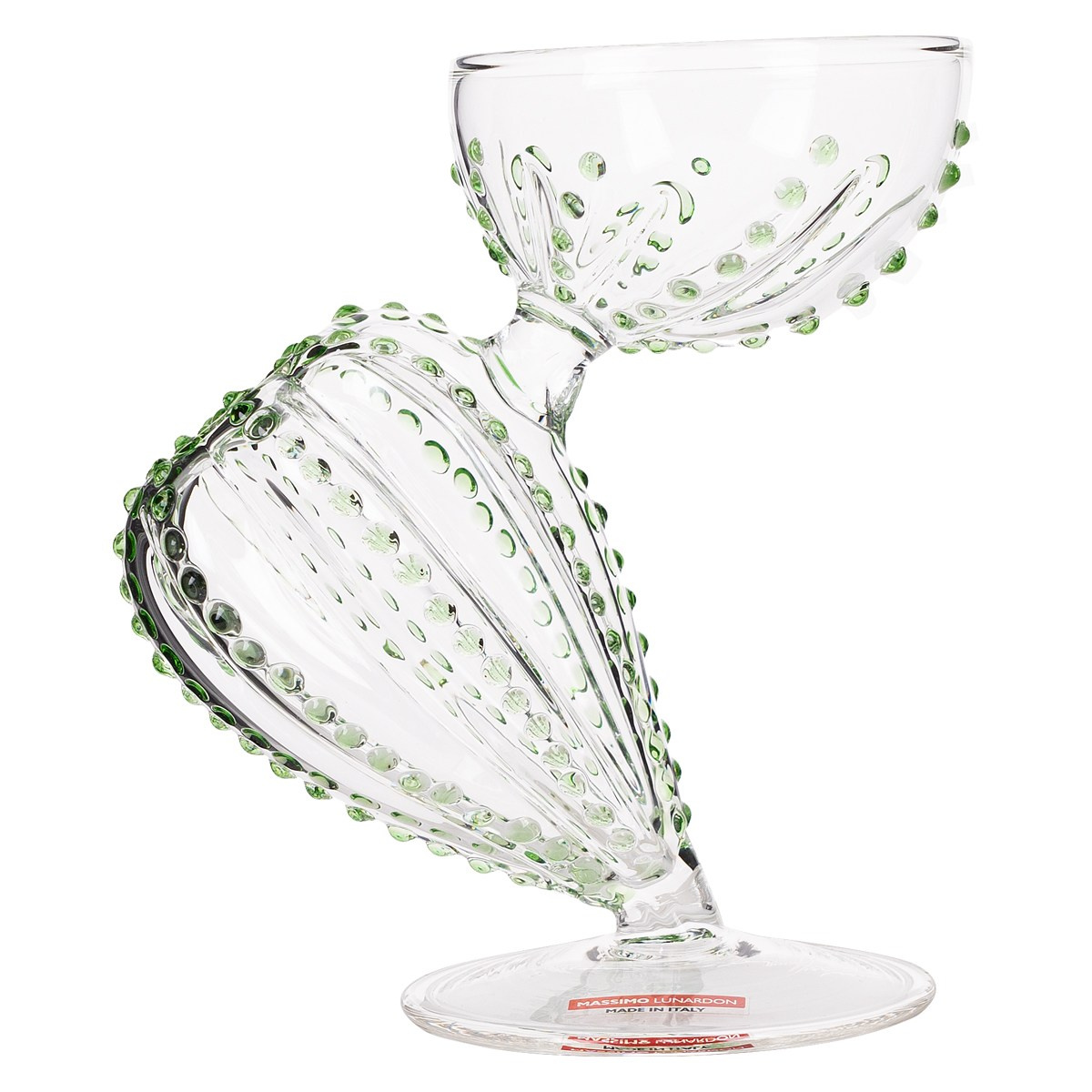 Бокал в виде кактуса на белом фоне