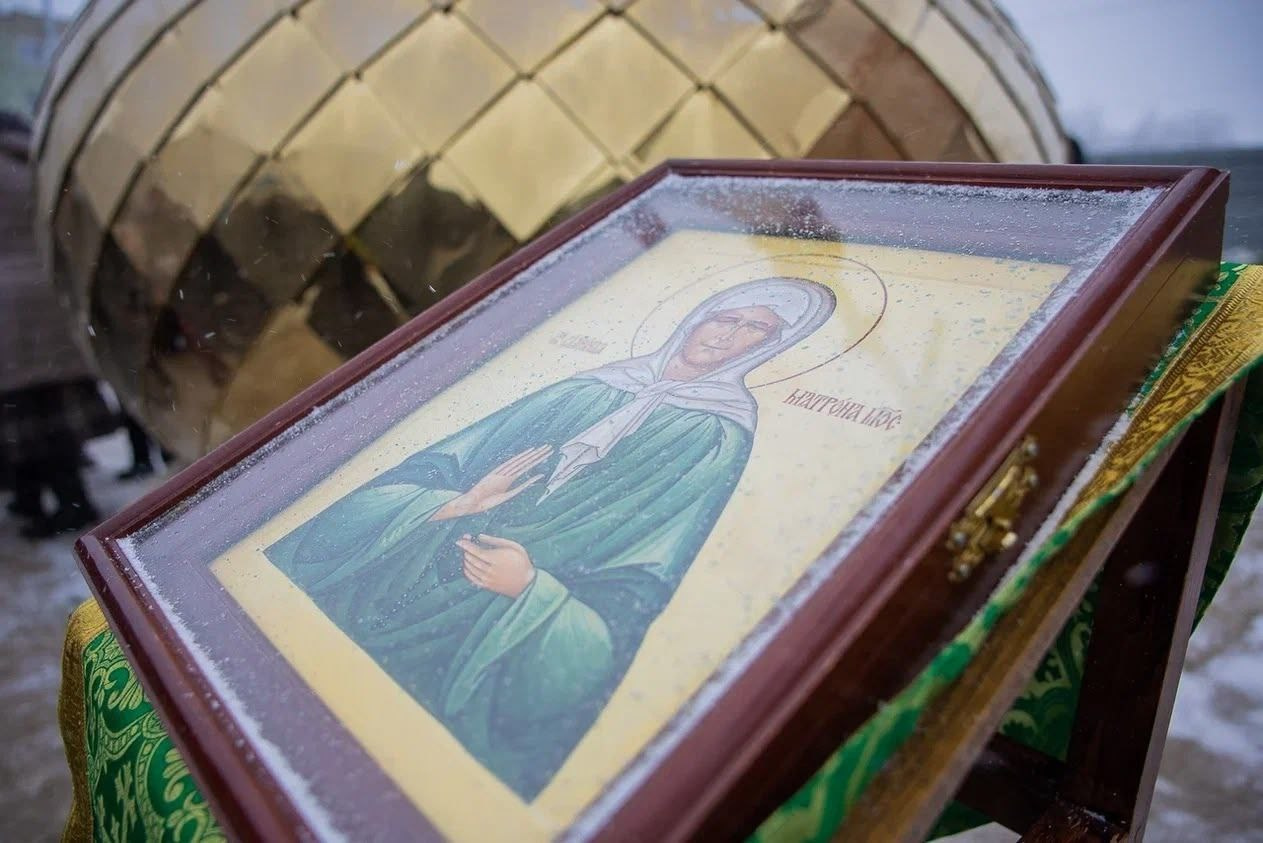 Благочинный Северо-Западного храма принял участие в освящении куполов строящегося храма. Саратовское Северо-Западное благочиние