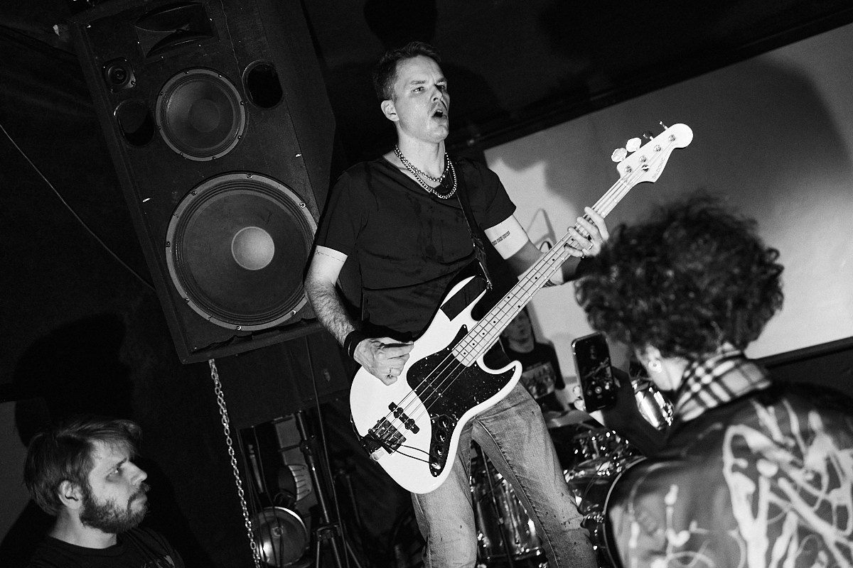 Сожитель, Смерть На Пляже, Линия Бикини, Выродок, Мразь. Иван Кобяков