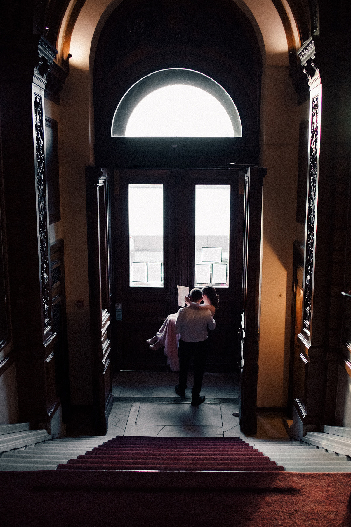 Ангелина и Денис. Дождь и счастье в городе. Семейный и Свадебный фотограф. Санкт-Петербург. Пушкин