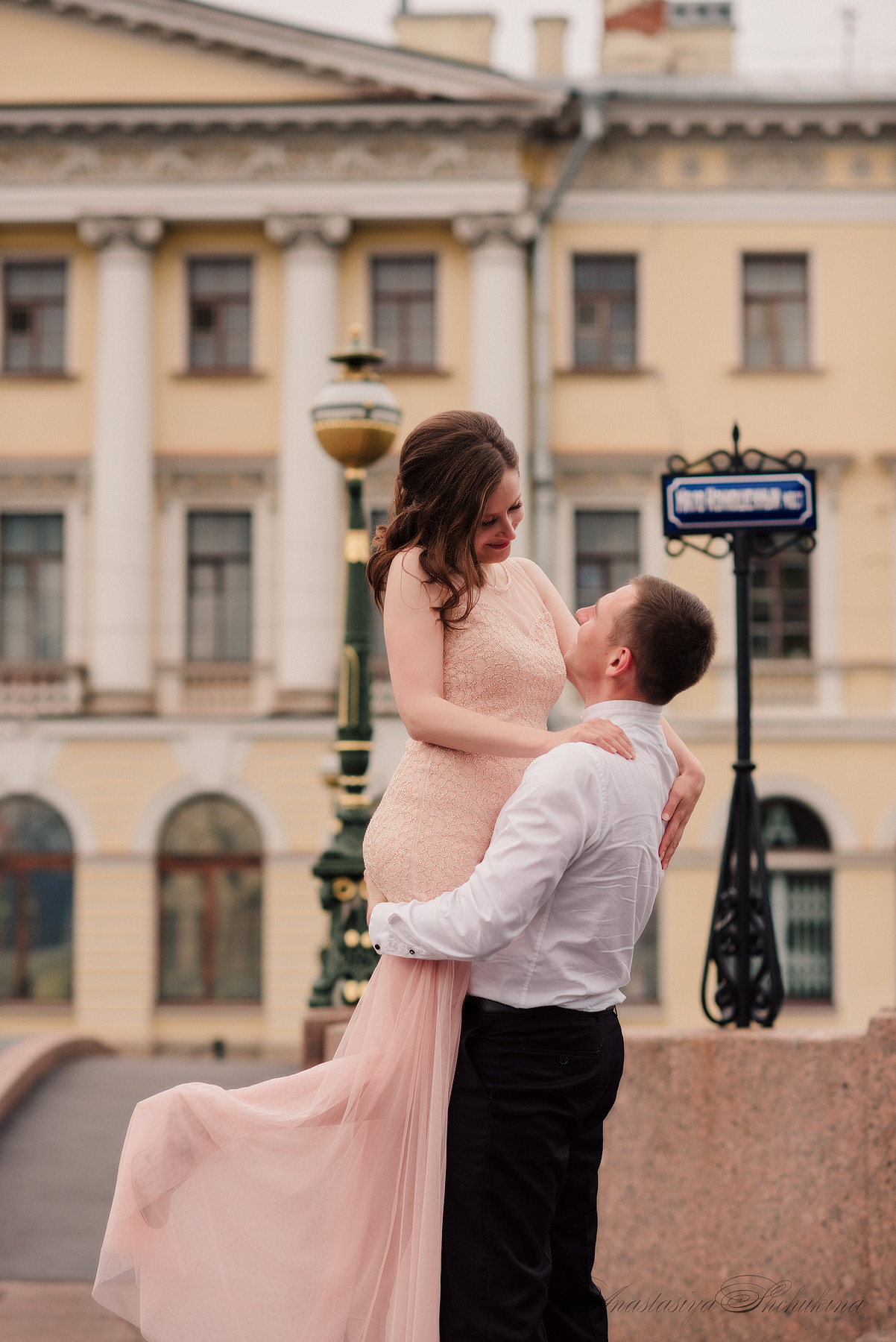 Ангелина и Денис. Дождь и счастье в городе. Семейный и Свадебный фотограф. Санкт-Петербург. Пушкин