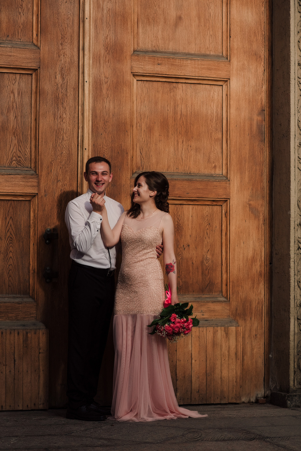 Ангелина и Денис. Дождь и счастье в городе. Семейный и Свадебный фотограф. Санкт-Петербург. Пушкин