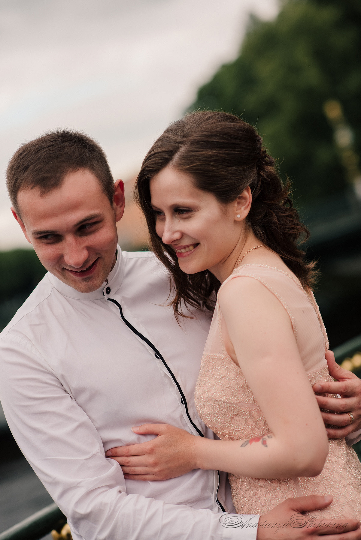 Ангелина и Денис. Дождь и счастье в городе. Семейный и Свадебный фотограф. Санкт-Петербург. Пушкин