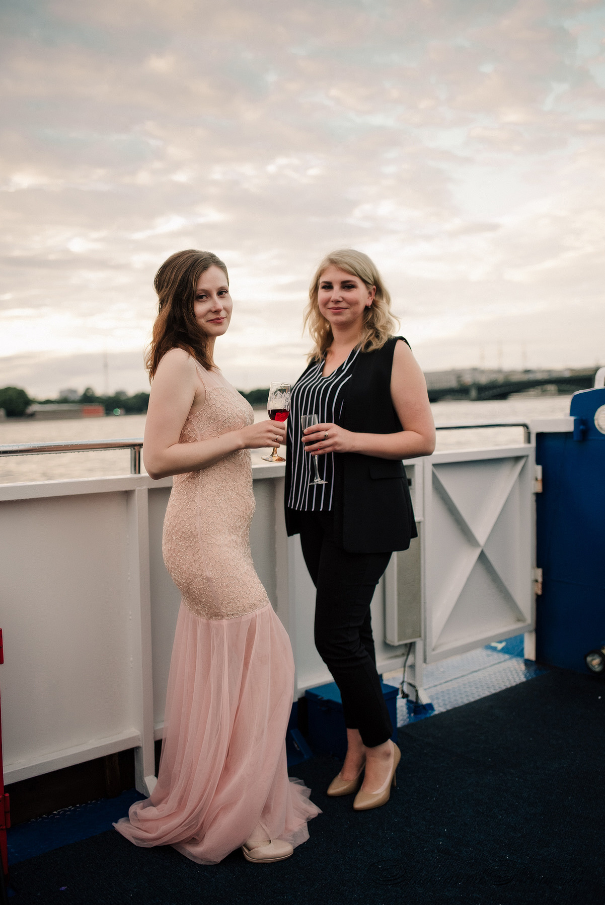 Ангелина и Денис. Дождь и счастье в городе. Семейный и Свадебный фотограф. Санкт-Петербург. Пушкин