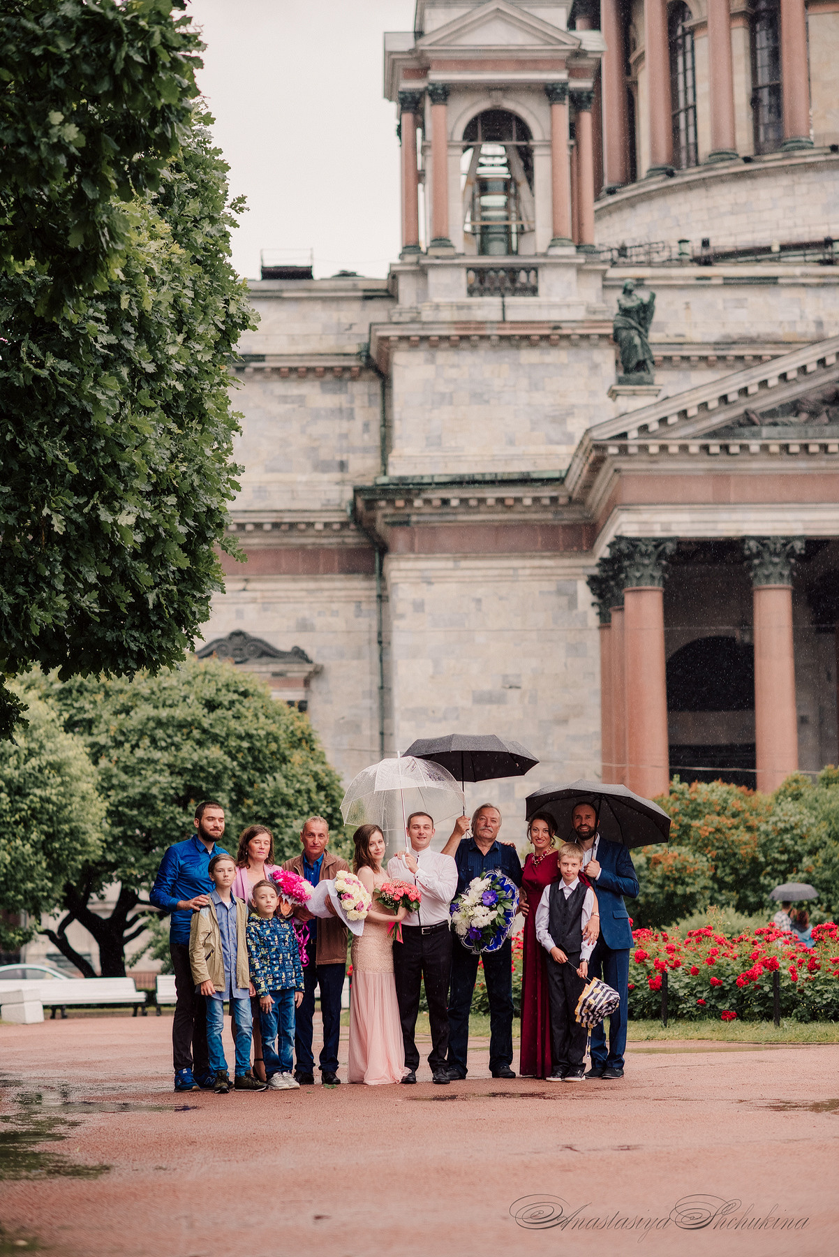 Ангелина и Денис. Дождь и счастье в городе. Семейный и Свадебный фотограф. Санкт-Петербург. Пушкин