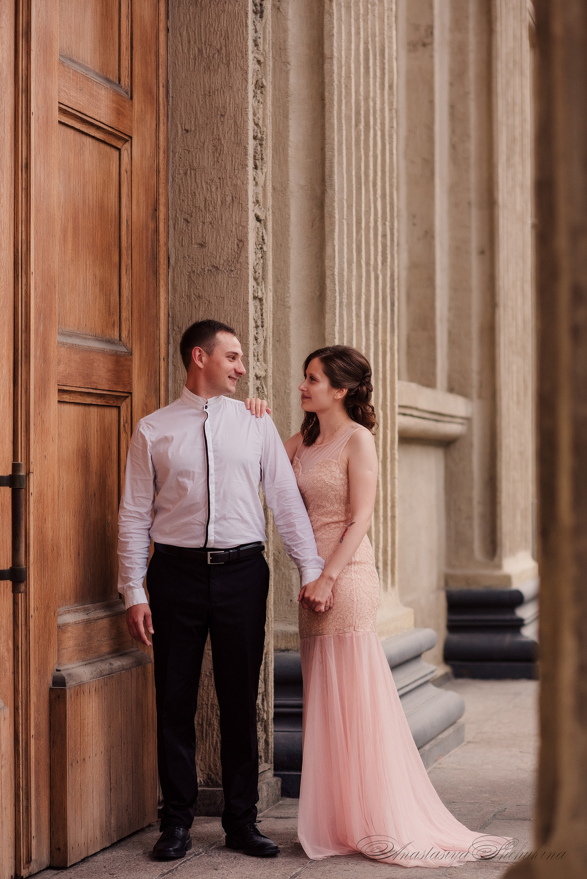 Ангелина и Денис. Дождь и счастье в городе. Семейный и Свадебный фотограф. Санкт-Петербург. Пушкин