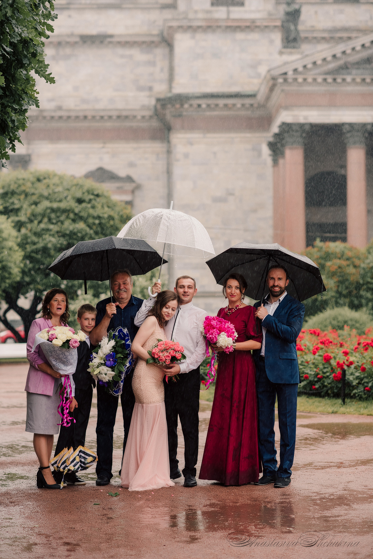 Ангелина и Денис. Дождь и счастье в городе. Семейный и Свадебный фотограф. Санкт-Петербург. Пушкин