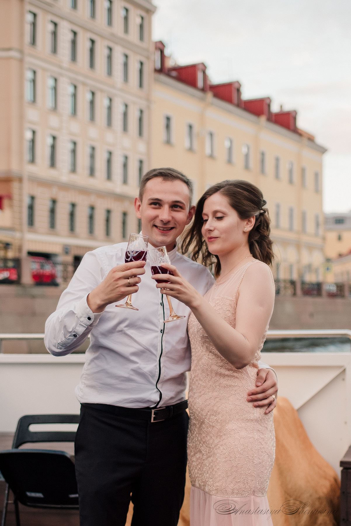 Ангелина и Денис. Дождь и счастье в городе. Семейный и Свадебный фотограф. Санкт-Петербург. Пушкин