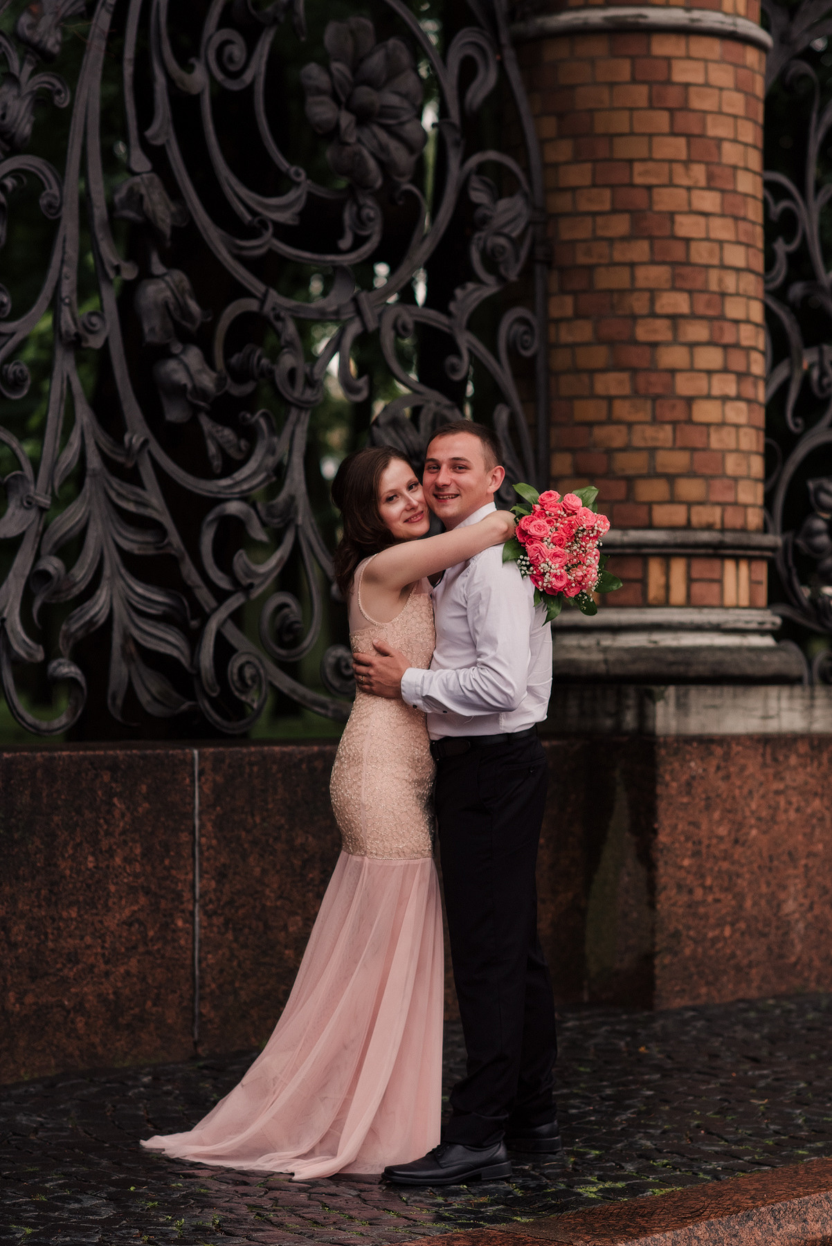 Ангелина и Денис. Дождь и счастье в городе. Семейный и Свадебный фотограф. Санкт-Петербург. Пушкин