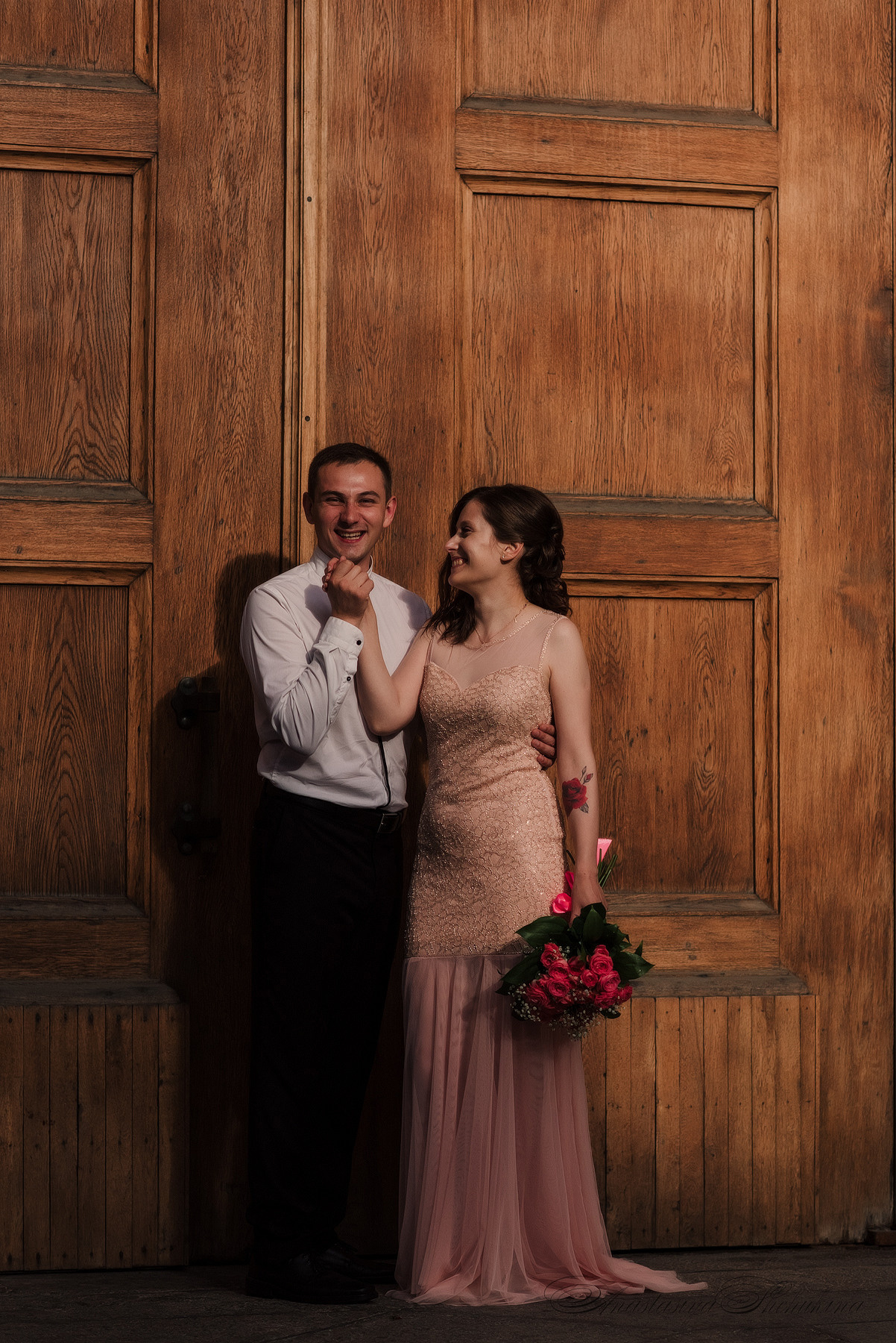 Ангелина и Денис. Дождь и счастье в городе. Семейный и Свадебный фотограф. Санкт-Петербург. Пушкин