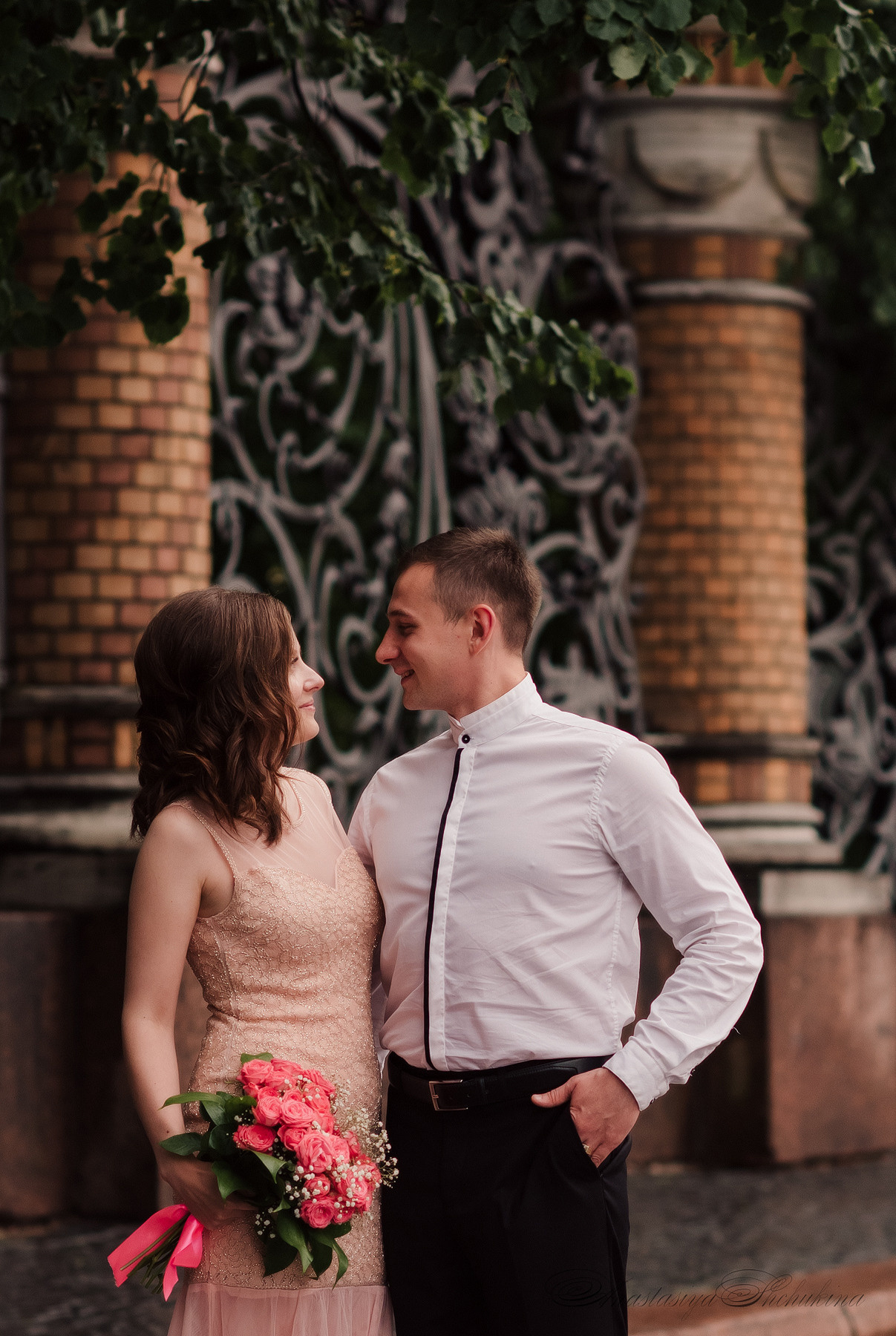 Ангелина и Денис. Дождь и счастье в городе. Семейный и Свадебный фотограф. Санкт-Петербург. Пушкин