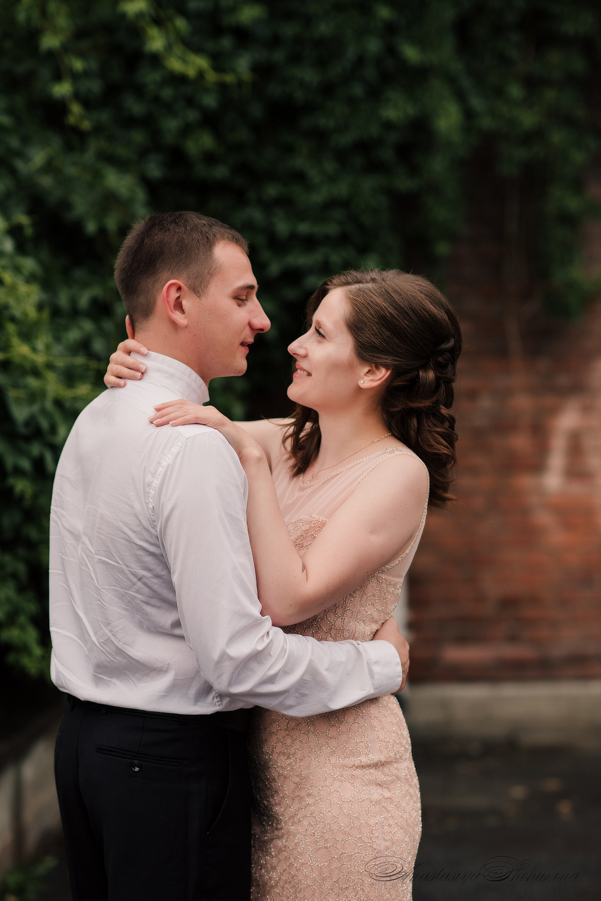 Ангелина и Денис. Дождь и счастье в городе. Семейный и Свадебный фотограф. Санкт-Петербург. Пушкин
