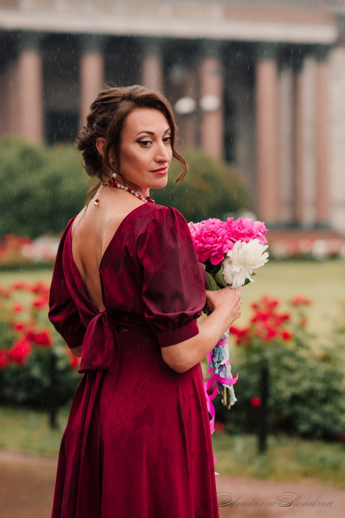 Ангелина и Денис. Дождь и счастье в городе. Семейный и Свадебный фотограф. Санкт-Петербург. Пушкин