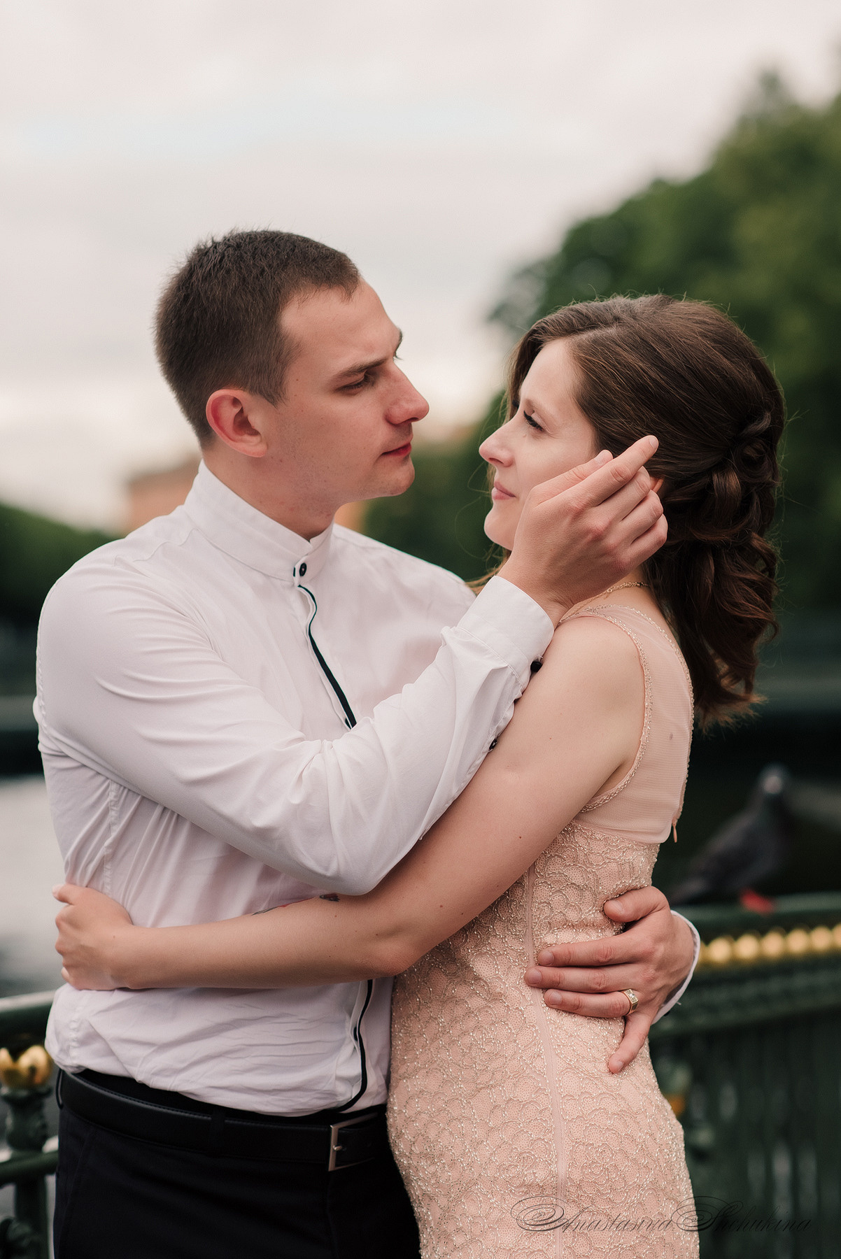 Ангелина и Денис. Дождь и счастье в городе. Семейный и Свадебный фотограф. Санкт-Петербург. Пушкин