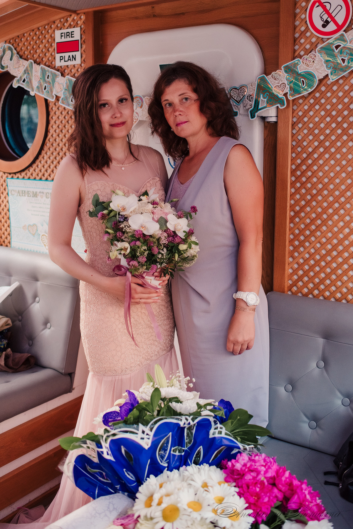 Ангелина и Денис. Дождь и счастье в городе. Семейный и Свадебный фотограф. Санкт-Петербург. Пушкин