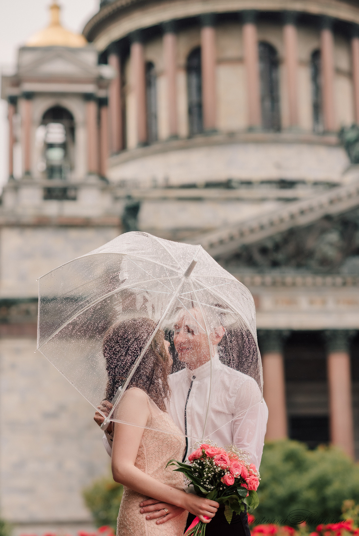Ангелина и Денис. Дождь и счастье в городе. Семейный и Свадебный фотограф. Санкт-Петербург. Пушкин